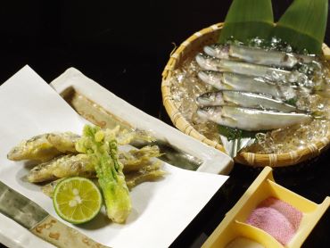天竜鮎の稚魚 踊り天ぷら（5尾）