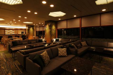 SAKURA  LOUNGE  