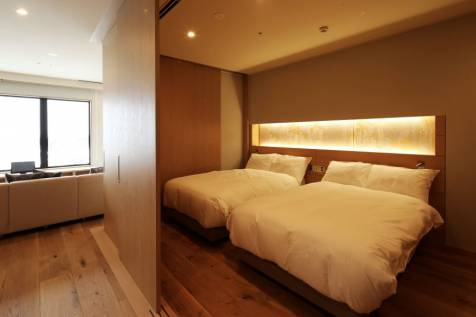 ASAMA SUITE 1602号室／最高級のシモンズベッド